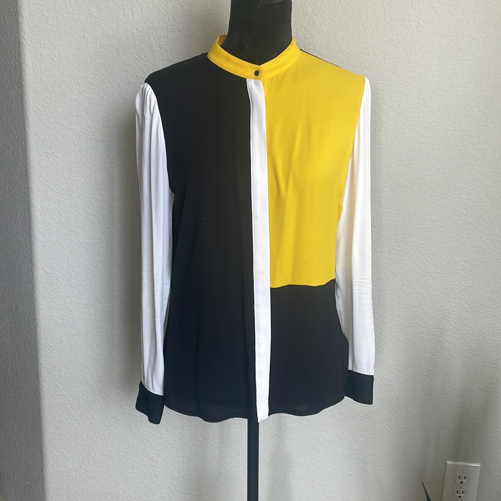 JULIO, Colorblocked Split-Neck Blouse - Picture 3 of 14